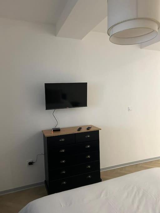 Appartement Spa 2 Pers-Couteliers-Centre Ville Μουλέν Εξωτερικό φωτογραφία