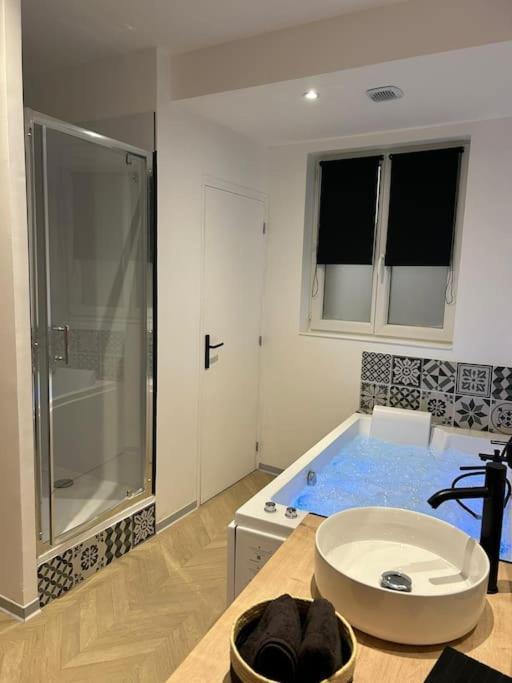 Appartement Spa 2 Pers-Couteliers-Centre Ville Μουλέν Εξωτερικό φωτογραφία