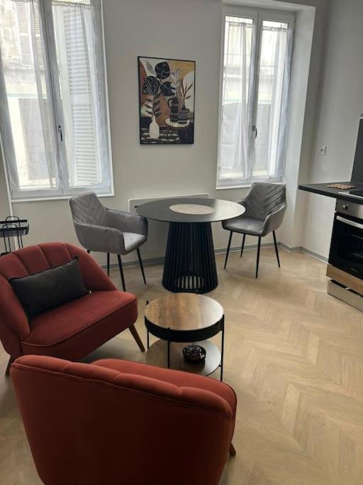 Appartement Spa 2 Pers-Couteliers-Centre Ville Μουλέν Εξωτερικό φωτογραφία